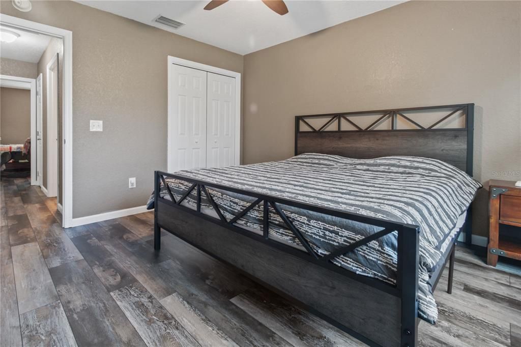 En Venta: $325,000 (3 camas, 2 baños, 1392 Pies cuadrados)