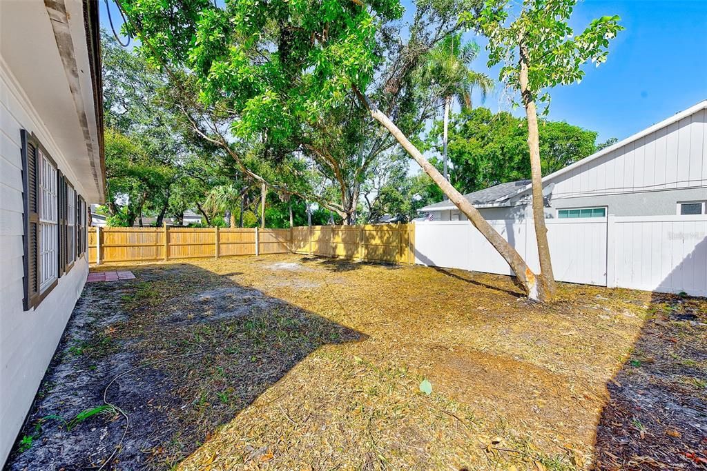 На продажу: $420,000 (3 спален, 2 ванн, 1292 Квадратных фут)