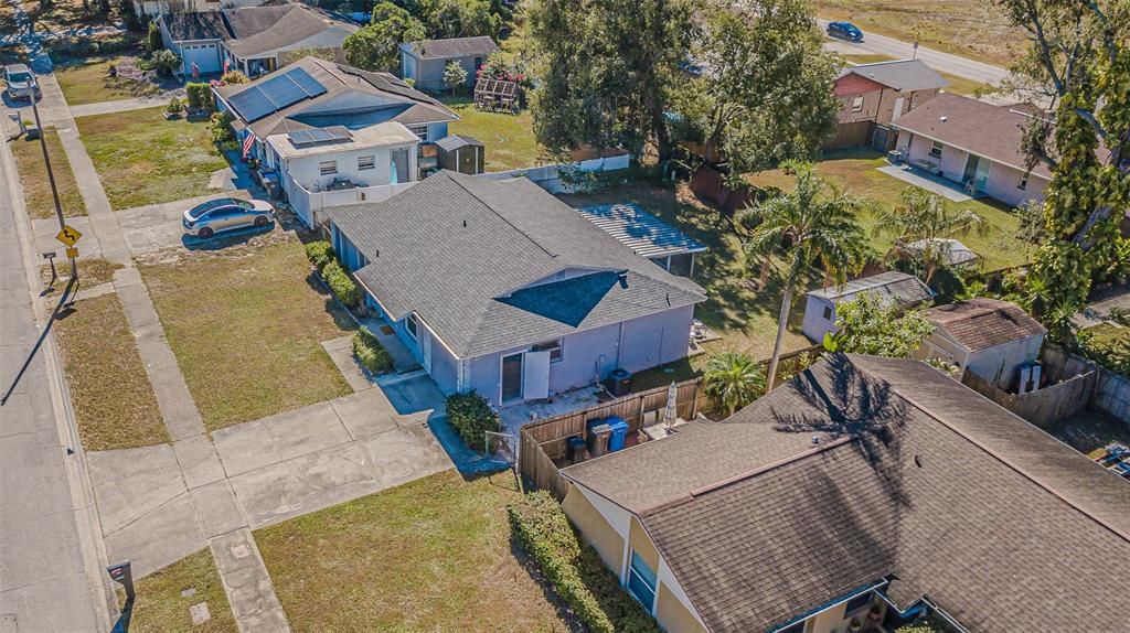 Activo con contrato: $324,900 (4 camas, 3 baños, 1584 Pies cuadrados)