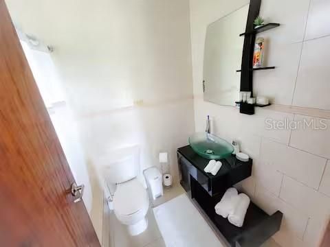 For Rent: $2,800 (4 beds, 3 baths, 3200 Square Feet)