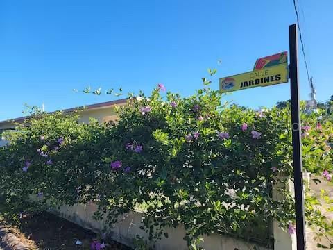 For Rent: $2,800 (4 beds, 3 baths, 3200 Square Feet)