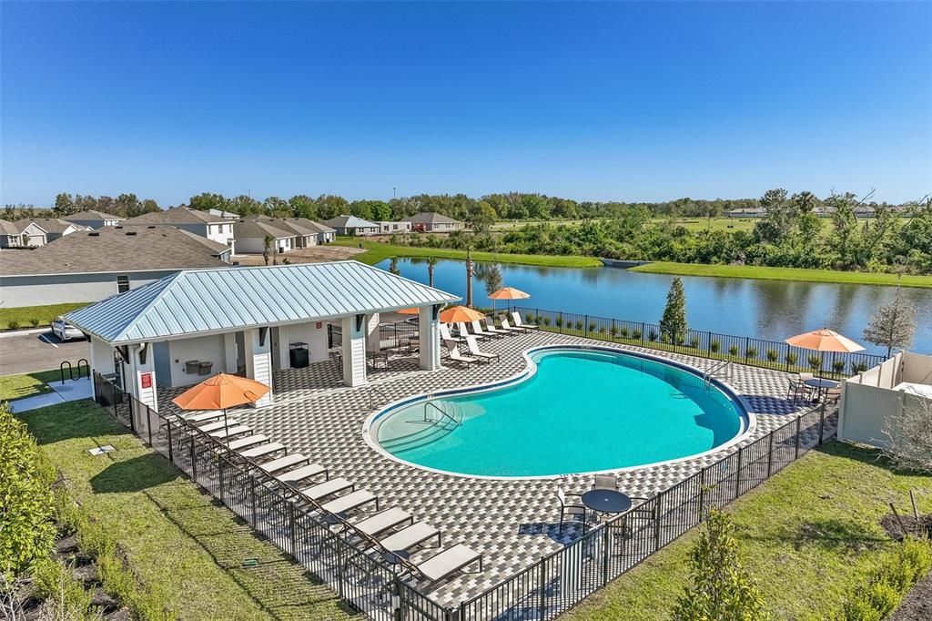 Activo con contrato: $349,000 (4 camas, 2 baños, 1828 Pies cuadrados)