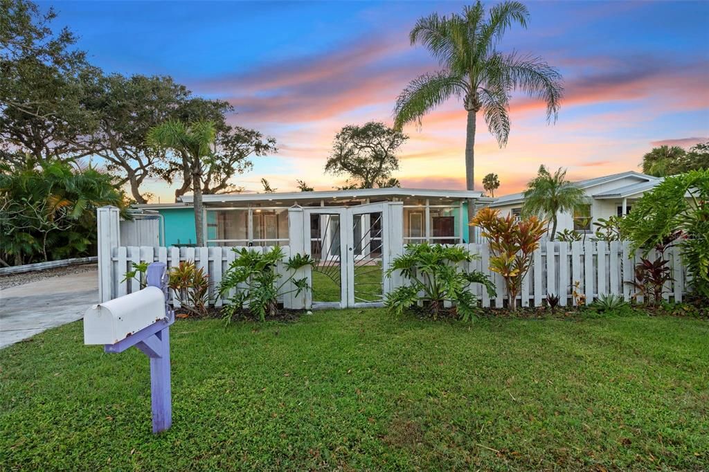 На продажу: $619,000 (3 спален, 2 ванн, 1426 Квадратных фут)