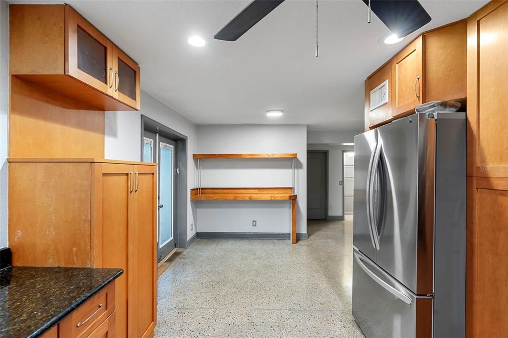 На продажу: $619,000 (3 спален, 2 ванн, 1426 Квадратных фут)