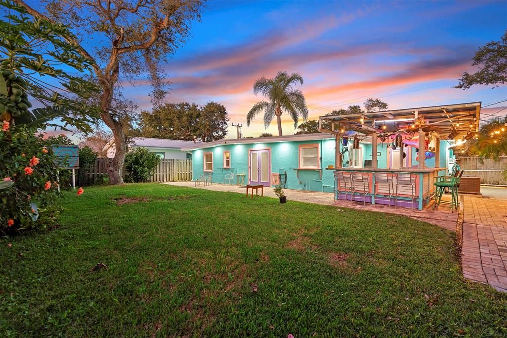 На продажу: $619,000 (3 спален, 2 ванн, 1426 Квадратных фут)