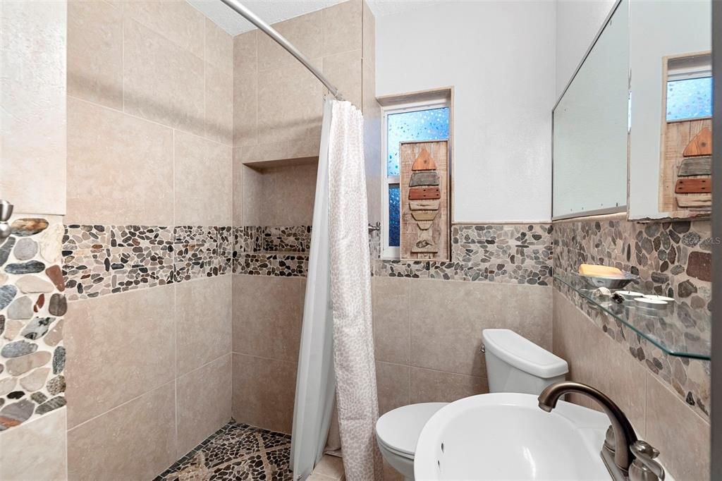 На продажу: $619,000 (3 спален, 2 ванн, 1426 Квадратных фут)