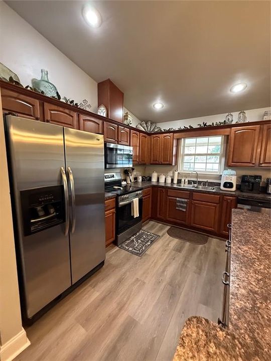 待售: $333,900 (3 贝兹, 2 浴室, 1335 平方英尺)