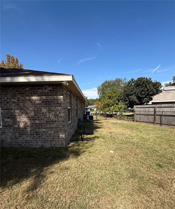 待售: $333,900 (3 贝兹, 2 浴室, 1335 平方英尺)