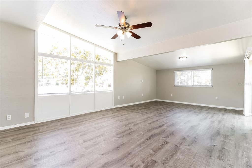 For Rent: $2,265 (4 beds, 1 baths, 1276 Square Feet)