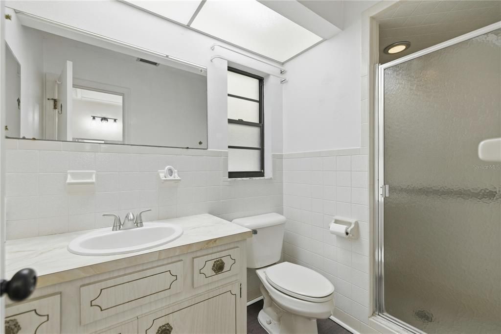 待售: $299,999 (3 贝兹, 2 浴室, 1624 平方英尺)