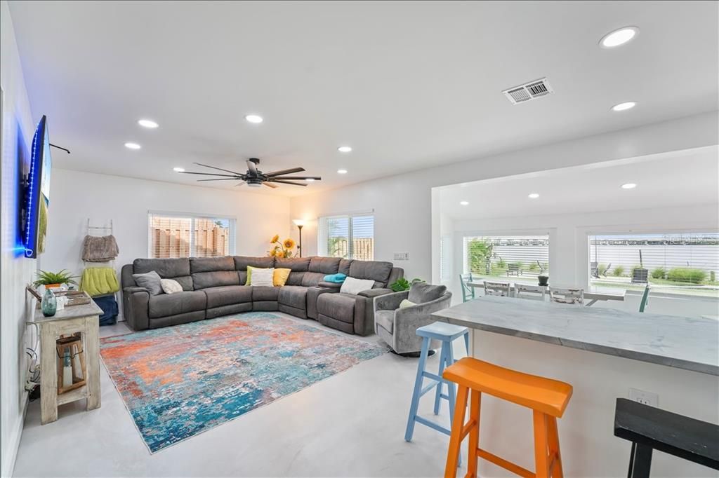 En Renta: $4,900 (3 camas, 2 baños, 861 Pies cuadrados)