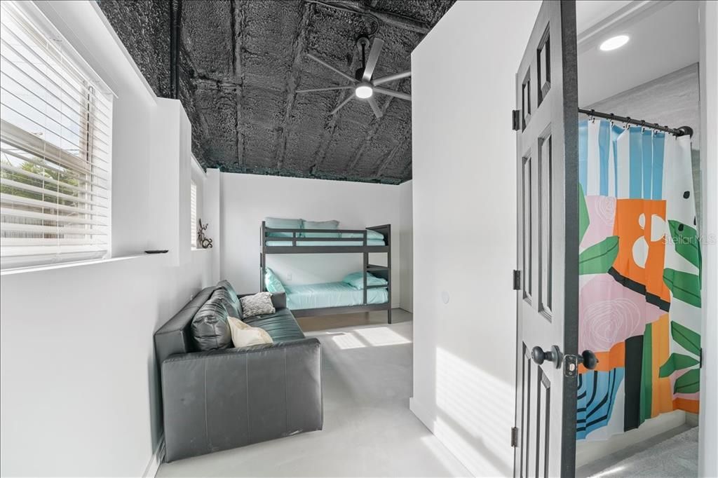 En Renta: $4,900 (3 camas, 2 baños, 861 Pies cuadrados)