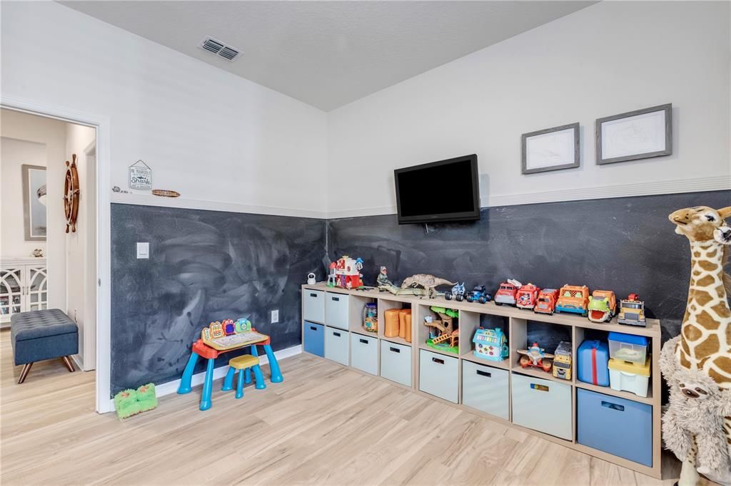 На продажу: $420,000 (4 спален, 2 ванн, 2059 Квадратных фут)