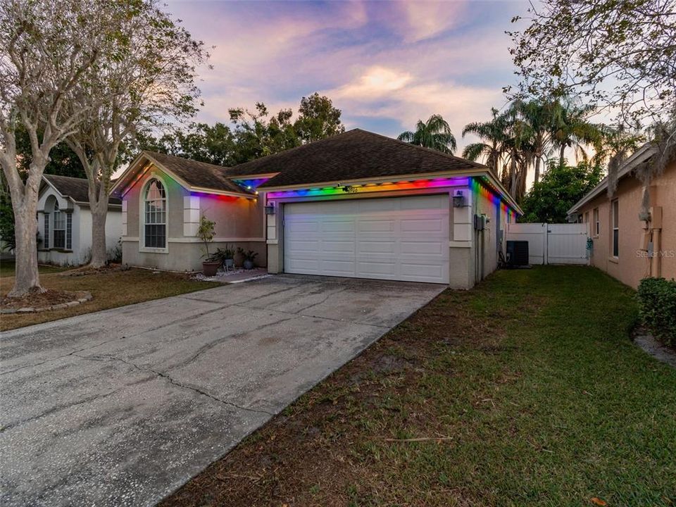 For Sale: $418,900 (3 beds, 2 baths, 1482 Square Feet)