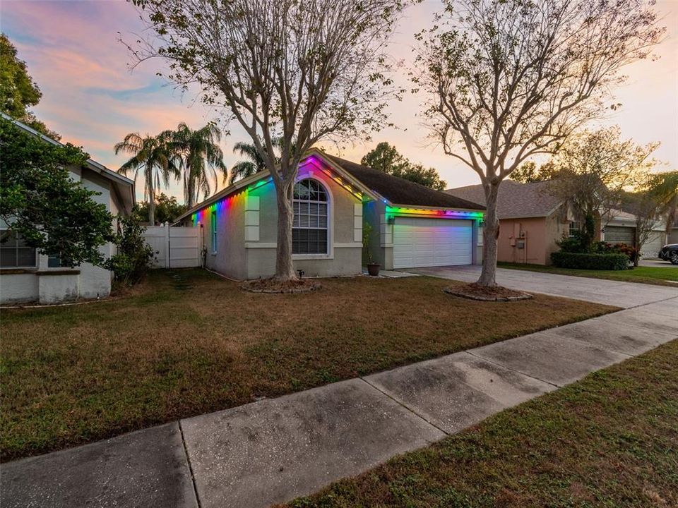 For Sale: $418,900 (3 beds, 2 baths, 1482 Square Feet)