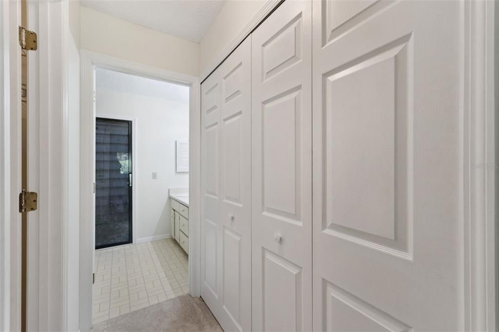 En Venta: $238,000 (2 camas, 2 baños, 1248 Pies cuadrados)