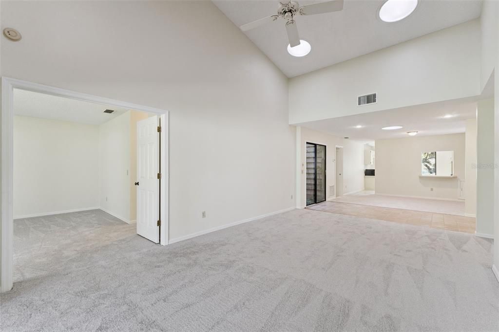 En Venta: $238,000 (2 camas, 2 baños, 1248 Pies cuadrados)