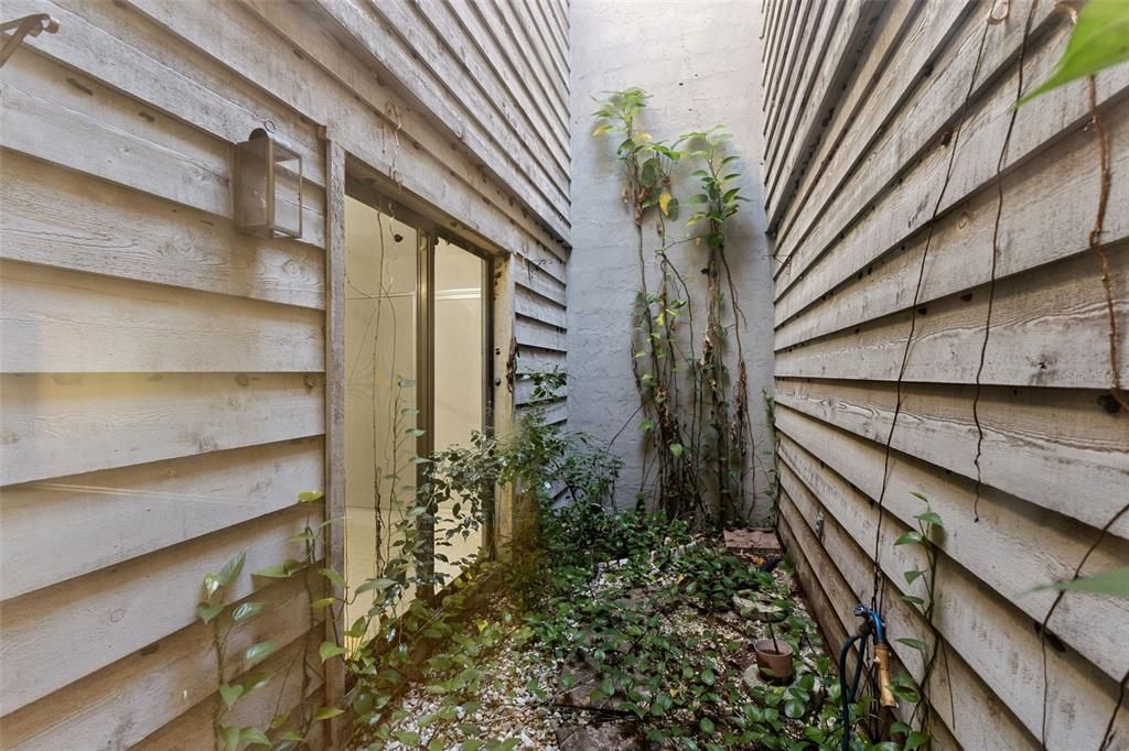 En Venta: $238,000 (2 camas, 2 baños, 1248 Pies cuadrados)