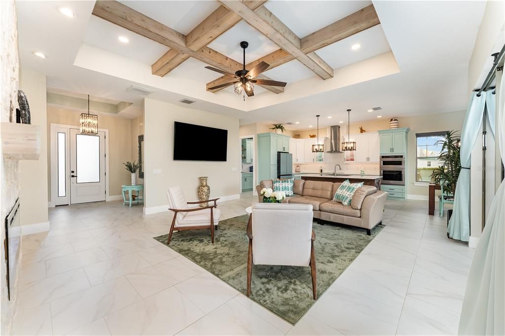 На продажу: $529,900 (3 спален, 2 ванн, 2046 Квадратных фут)