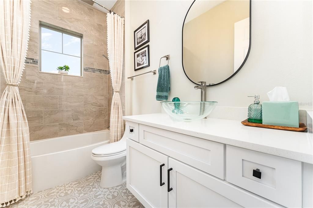 На продажу: $529,900 (3 спален, 2 ванн, 2046 Квадратных фут)