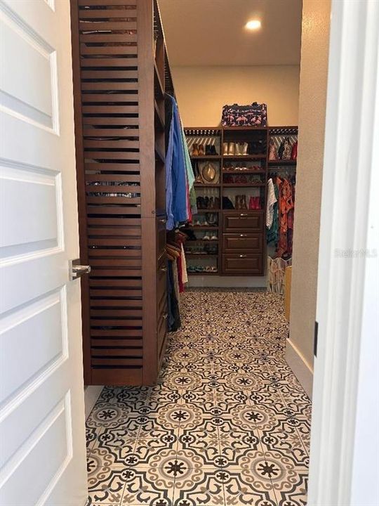 На продажу: $529,900 (3 спален, 2 ванн, 2046 Квадратных фут)