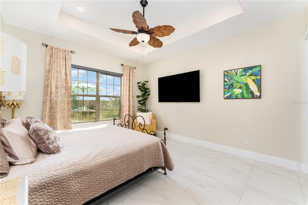 На продажу: $529,900 (3 спален, 2 ванн, 2046 Квадратных фут)