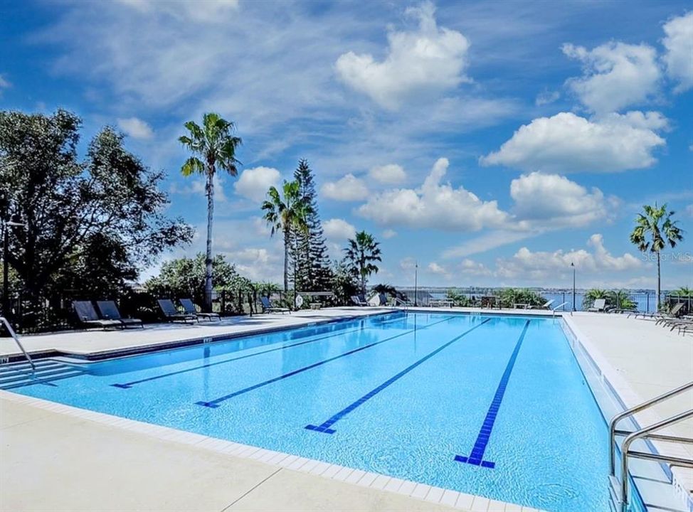 На продажу: $529,900 (3 спален, 2 ванн, 2046 Квадратных фут)