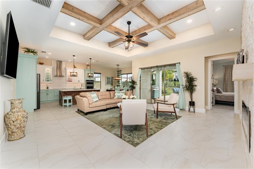 На продажу: $529,900 (3 спален, 2 ванн, 2046 Квадратных фут)