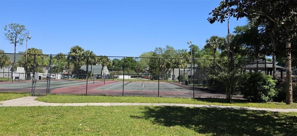 待售: $169,000 (2 贝兹, 2 浴室, 991 平方英尺)