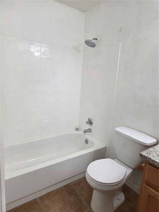 待售: $169,000 (2 贝兹, 2 浴室, 991 平方英尺)