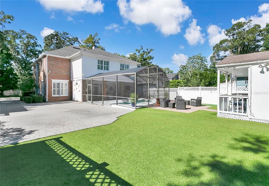 合同活跃: $925,000 (4 贝兹, 3 浴室, 3175 平方英尺)