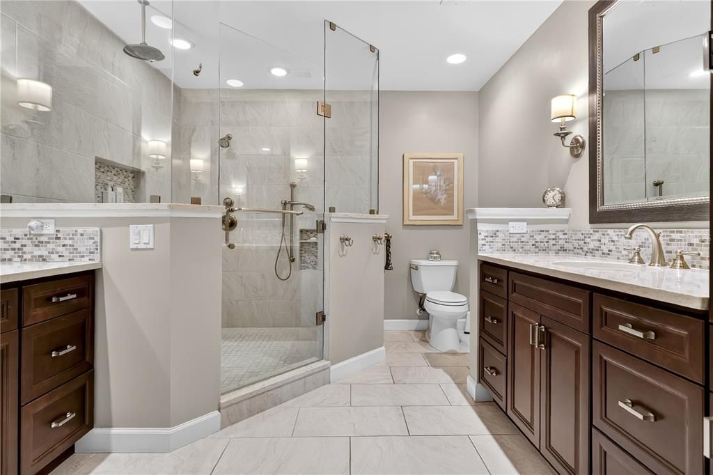 合同活跃: $925,000 (4 贝兹, 3 浴室, 3175 平方英尺)