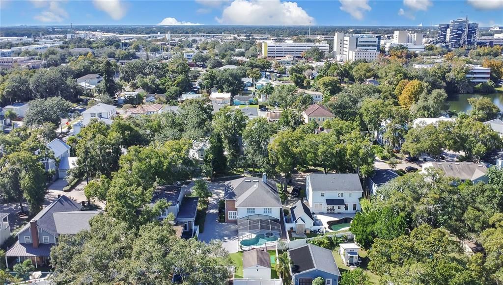 合同活跃: $925,000 (4 贝兹, 3 浴室, 3175 平方英尺)