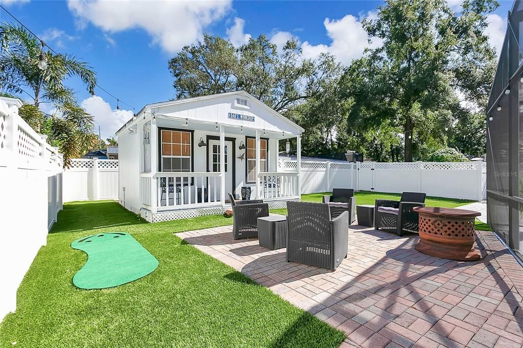 合同活跃: $925,000 (4 贝兹, 3 浴室, 3175 平方英尺)