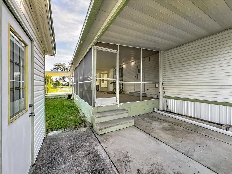 待售: $199,000 (2 贝兹, 2 浴室, 980 平方英尺)