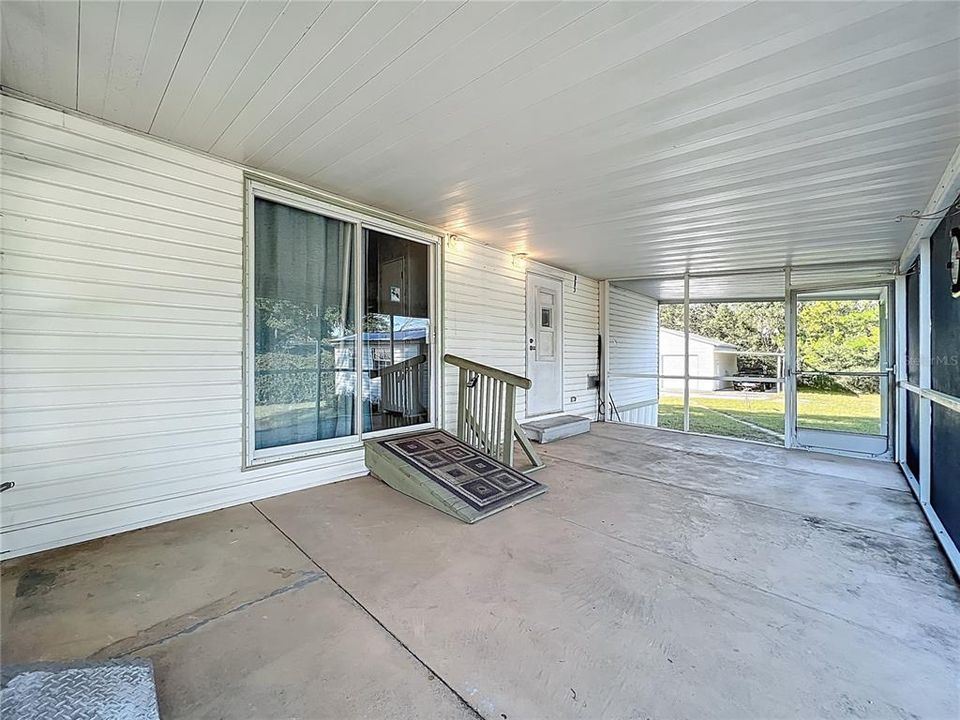 待售: $199,000 (2 贝兹, 2 浴室, 980 平方英尺)