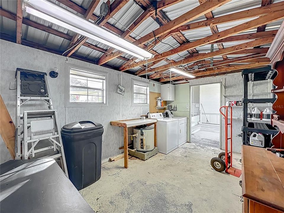 待售: $199,000 (2 贝兹, 2 浴室, 980 平方英尺)