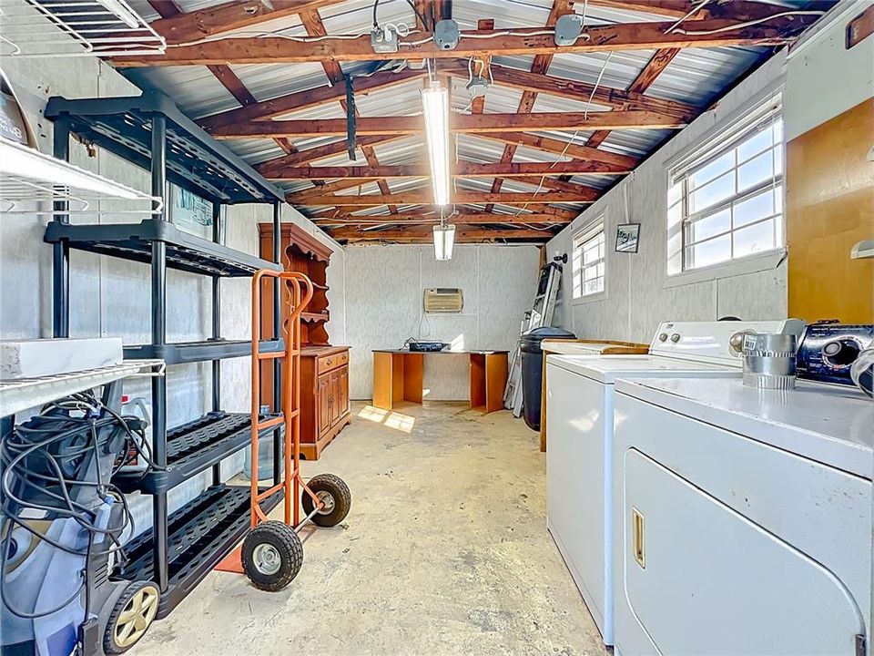 待售: $199,000 (2 贝兹, 2 浴室, 980 平方英尺)