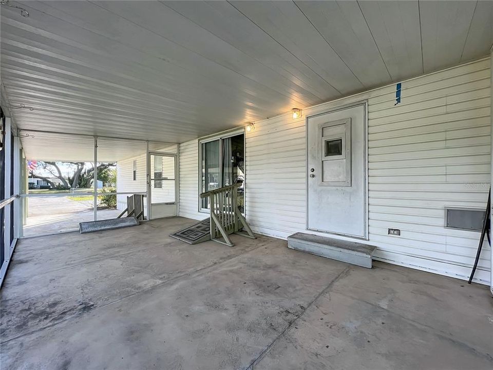 待售: $199,000 (2 贝兹, 2 浴室, 980 平方英尺)