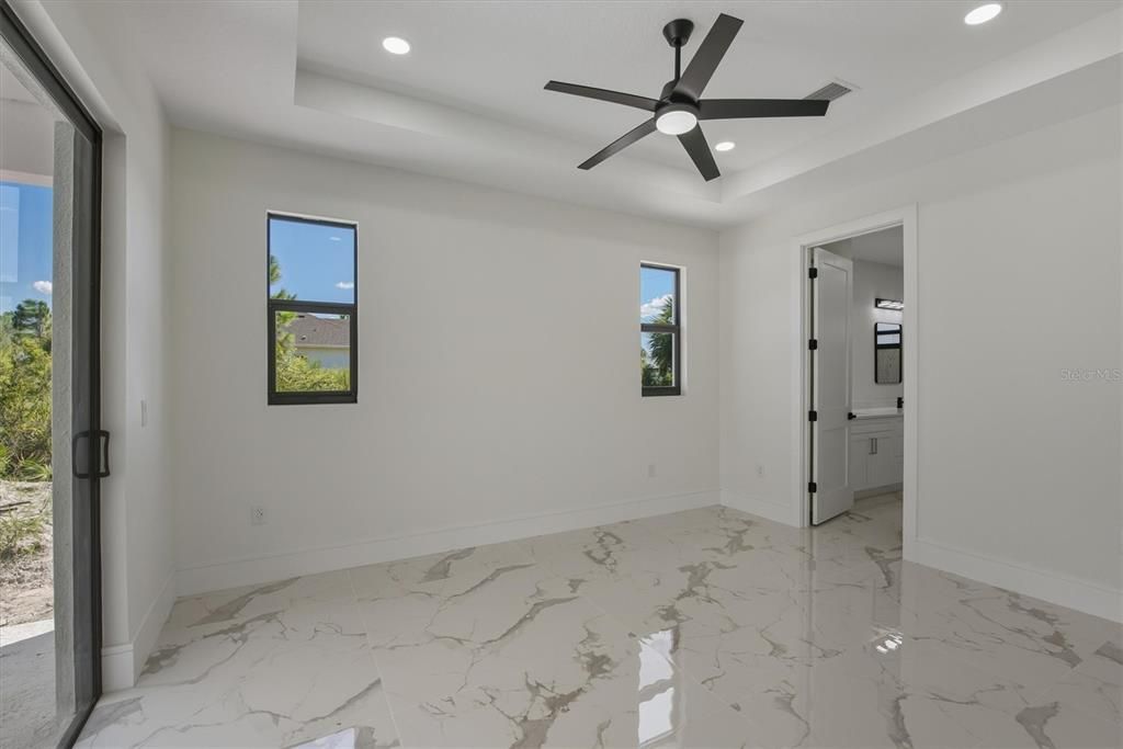 For Sale: $460,000 (4 beds, 2 baths, 2158 Square Feet)