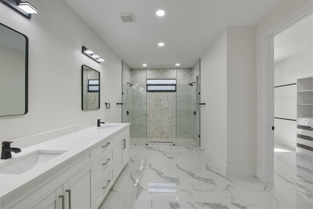 For Sale: $460,000 (4 beds, 2 baths, 2158 Square Feet)