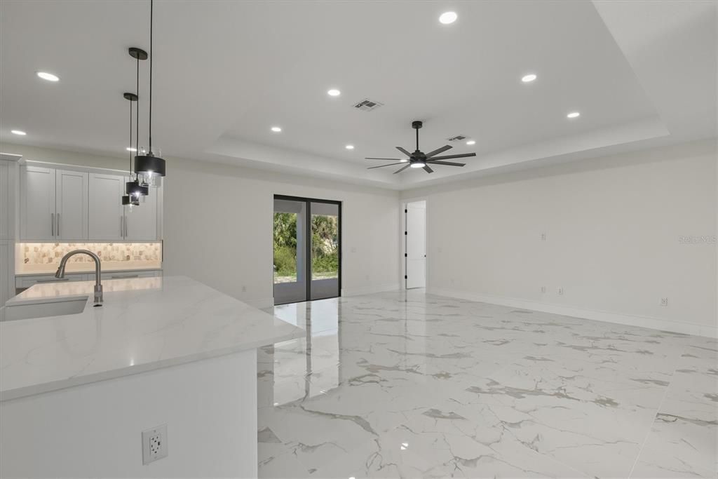 For Sale: $460,000 (4 beds, 2 baths, 2158 Square Feet)