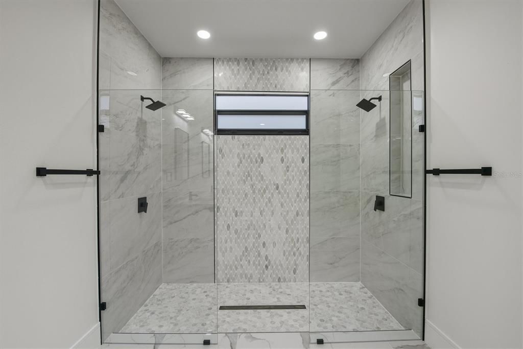 For Sale: $460,000 (4 beds, 2 baths, 2158 Square Feet)