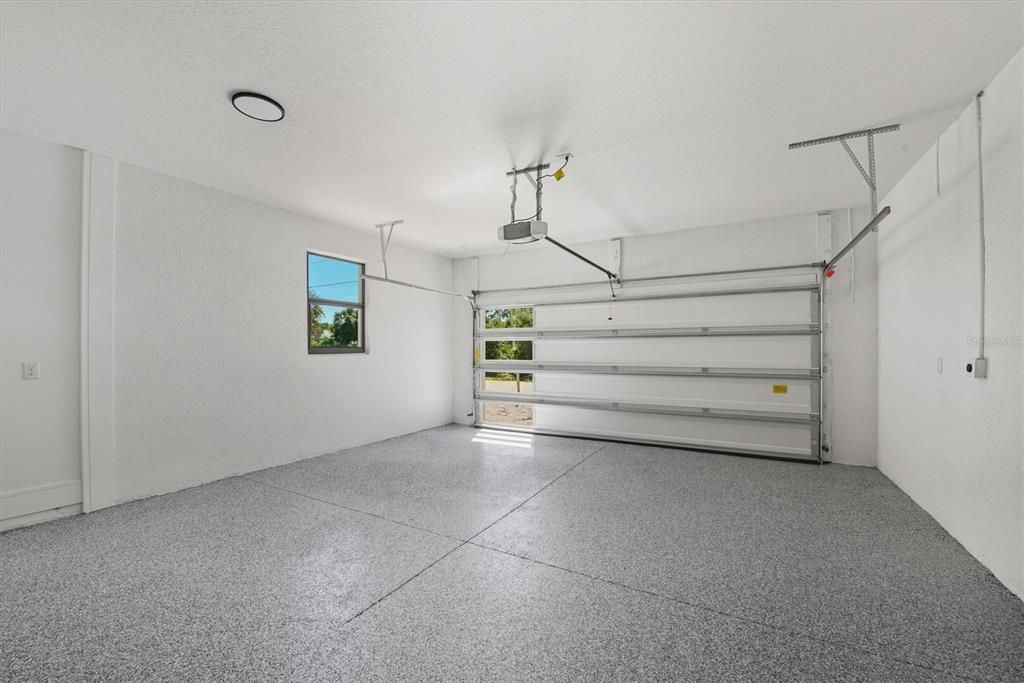 For Sale: $460,000 (4 beds, 2 baths, 2158 Square Feet)