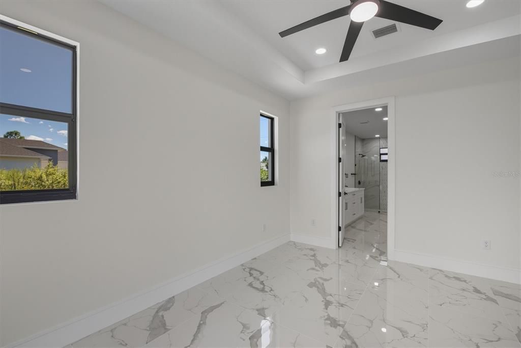 For Sale: $460,000 (4 beds, 2 baths, 2158 Square Feet)