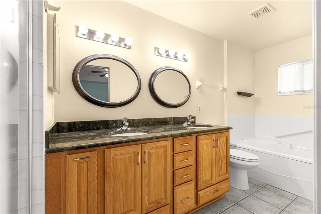 For Sale: $239,900 (3 beds, 2 baths, 1699 Square Feet)