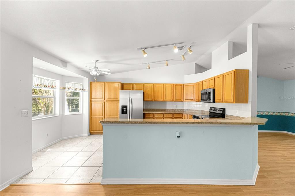 For Sale: $239,900 (3 beds, 2 baths, 1699 Square Feet)