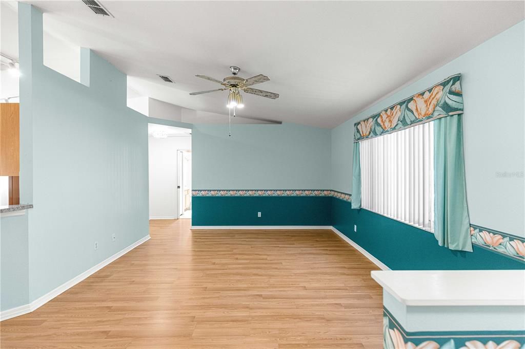 For Sale: $239,900 (3 beds, 2 baths, 1699 Square Feet)