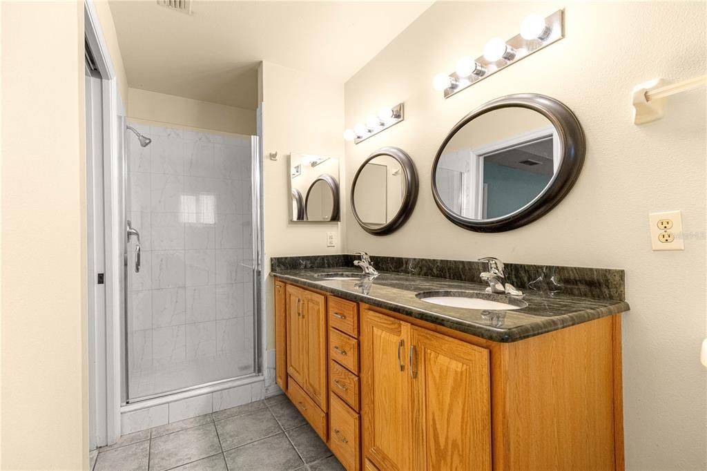 For Sale: $239,900 (3 beds, 2 baths, 1699 Square Feet)