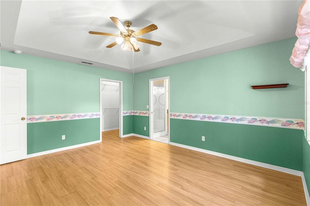 For Sale: $239,900 (3 beds, 2 baths, 1699 Square Feet)